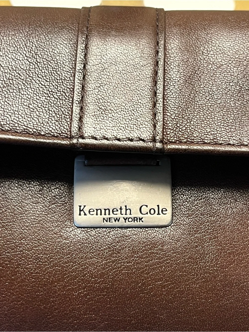 Kenneth Cole Dark Brown Leather Bifold vintage wallet - Picture 3 of 13